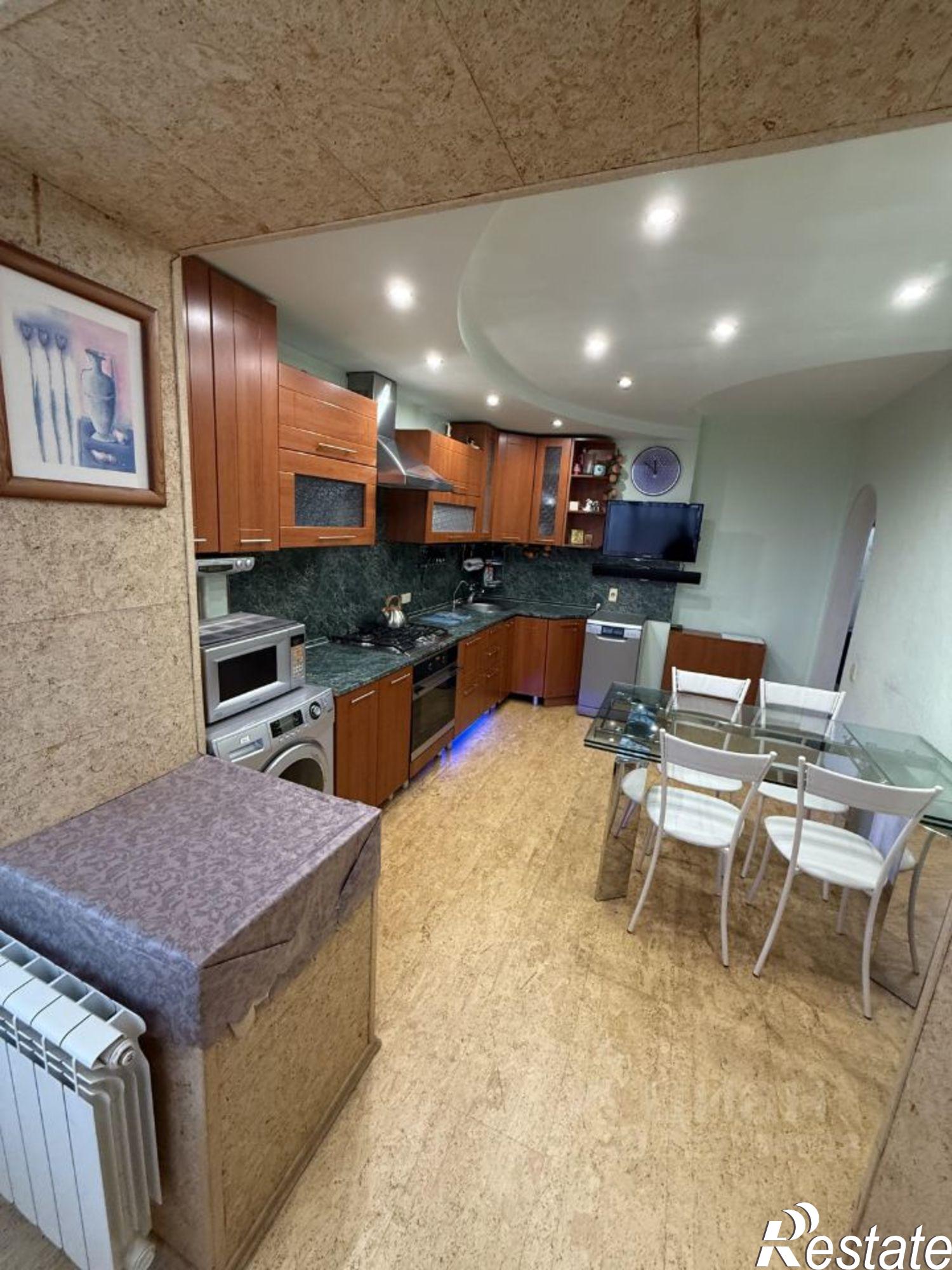 Купить квартиру за 7 000 000 рублей на улица Байкова, 14