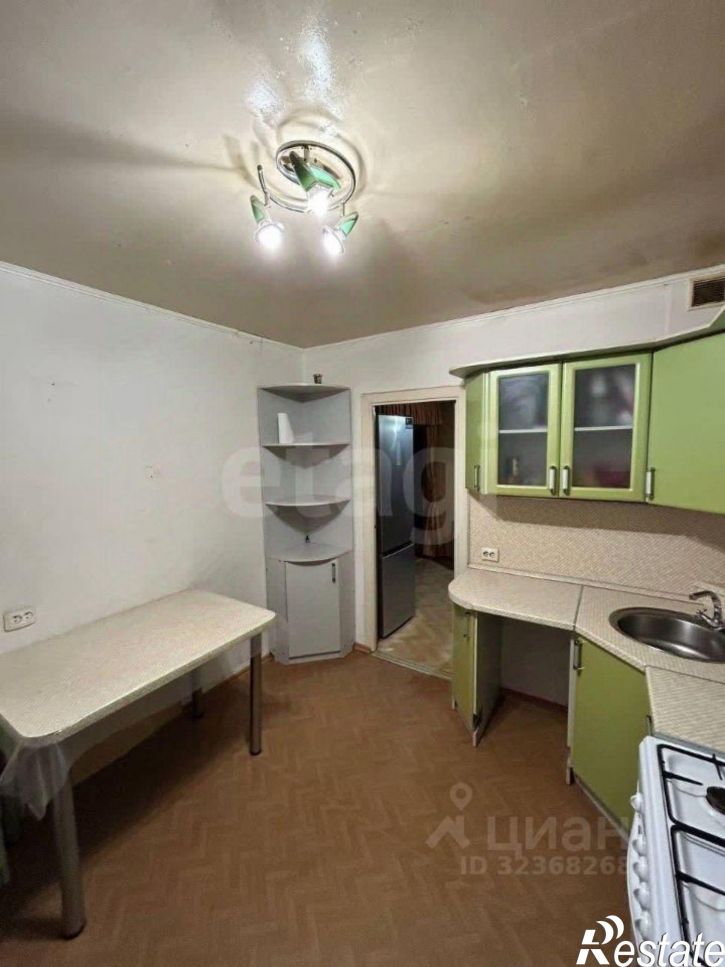 3-комн квартира ул Шелгунова, 15,  д. 15