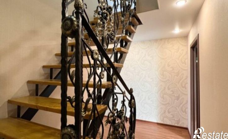 4-комн квартира ул Индустриальная, 6А,  д. 6А