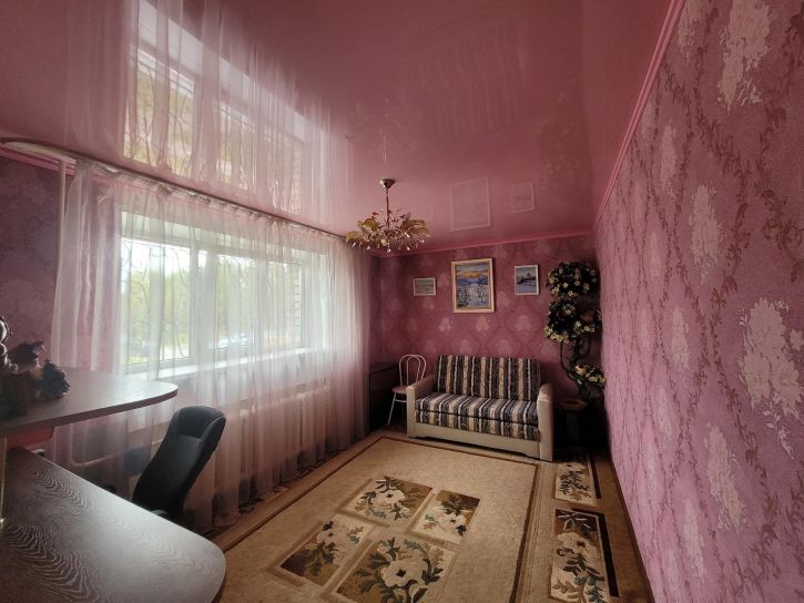 3-комн квартира улица Байкова, 11