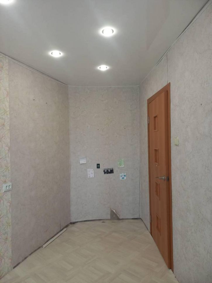 4-комн квартира улица Ижорского Батальона, 8