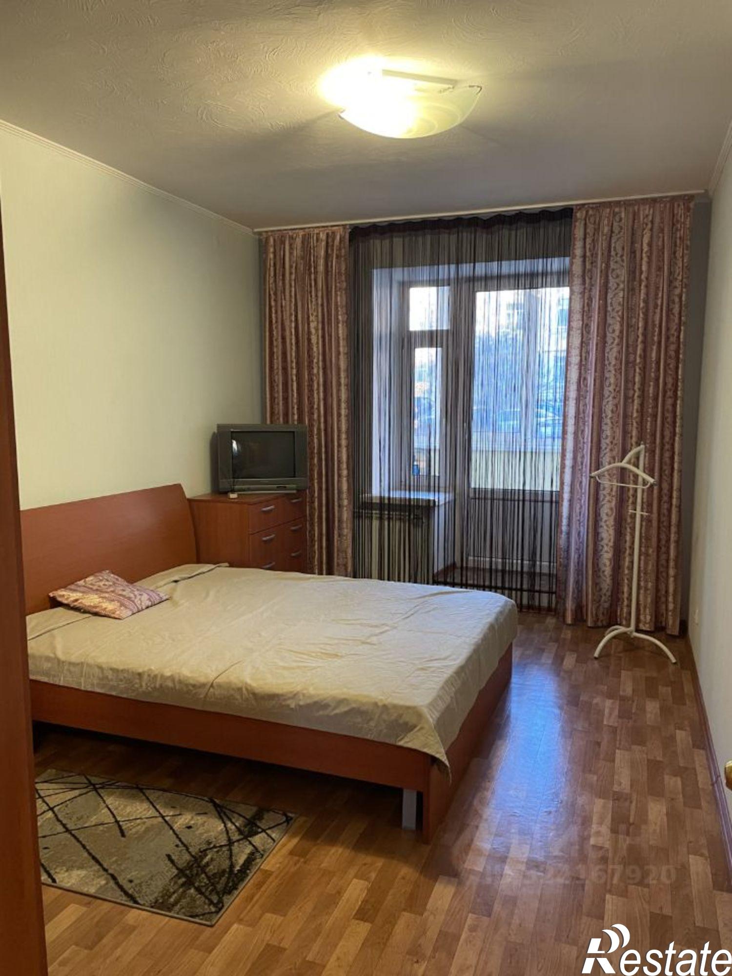 Сдать квартиру за 40 000 рублей на улица Леона Поземского, 10