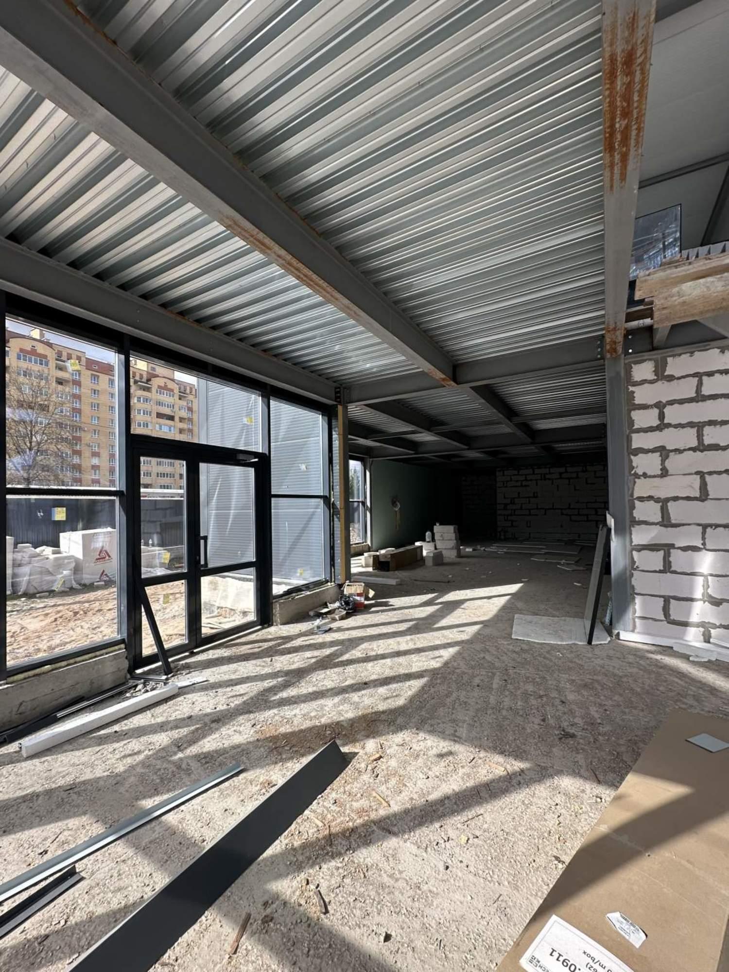 Купить помещение свободного назначения за 25 000 000 рублей на Молодова улица, д.17