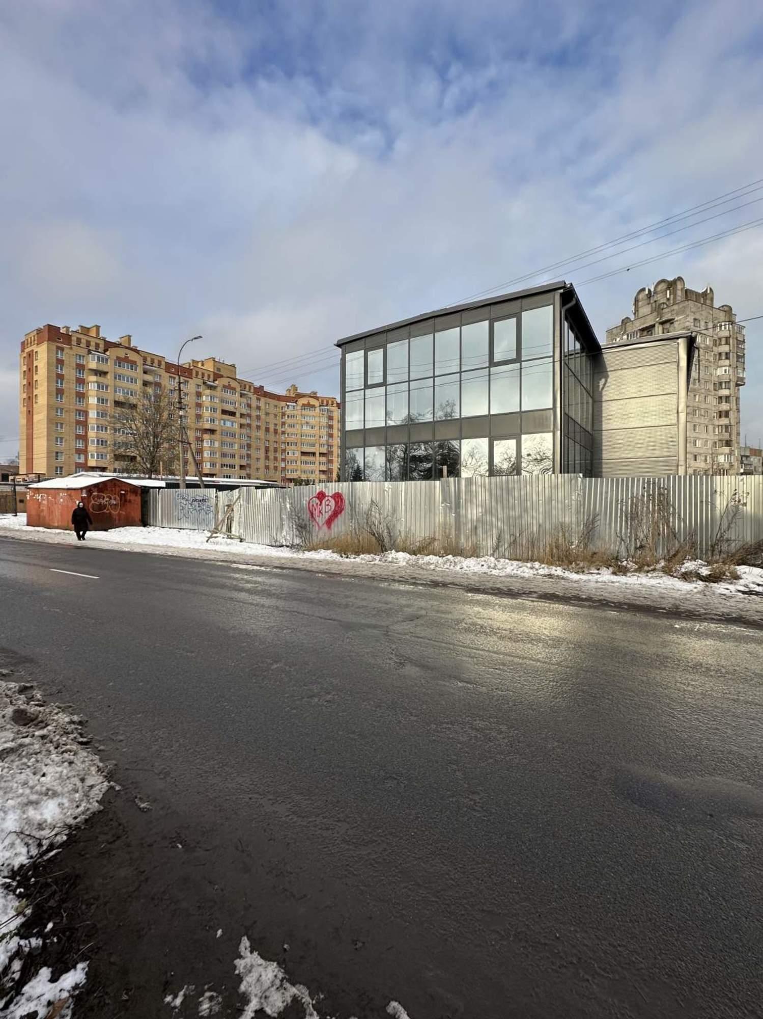 Купить помещение свободного назначения за 25 000 000 рублей на Молодова улица, д.17