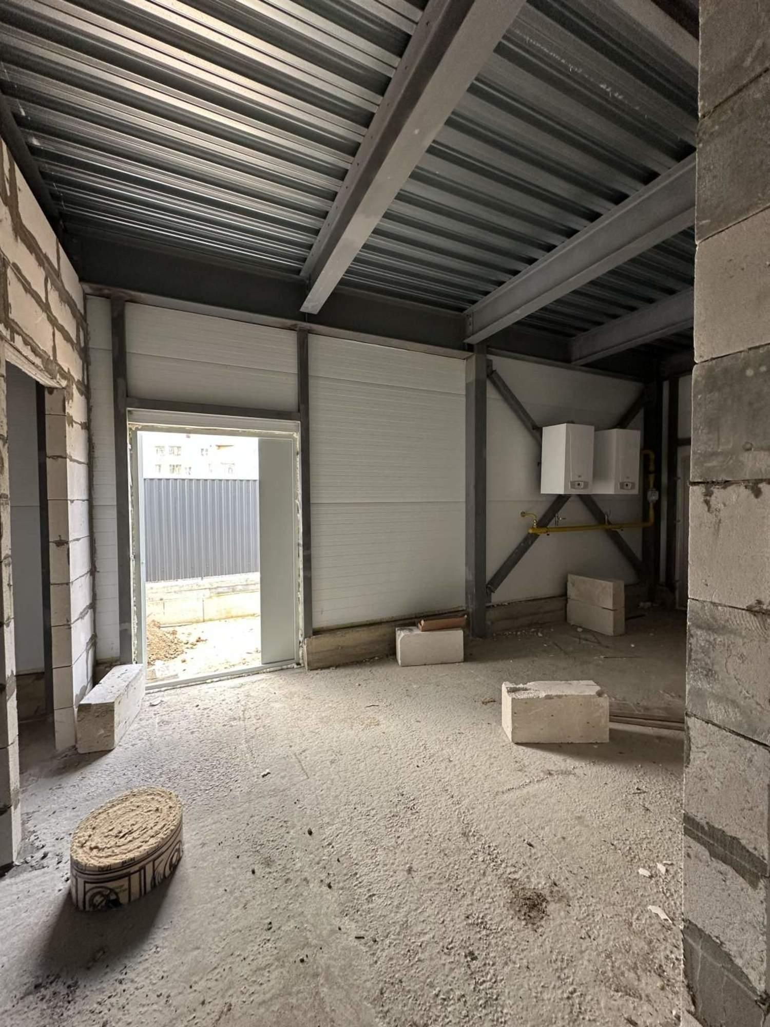 Купить помещение свободного назначения за 25 000 000 рублей на Молодова улица, д.17