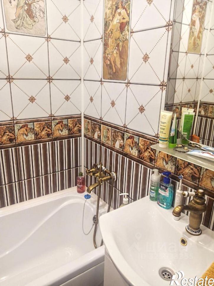 2-комн квартира улица Леона Поземского, 61,  д. 61