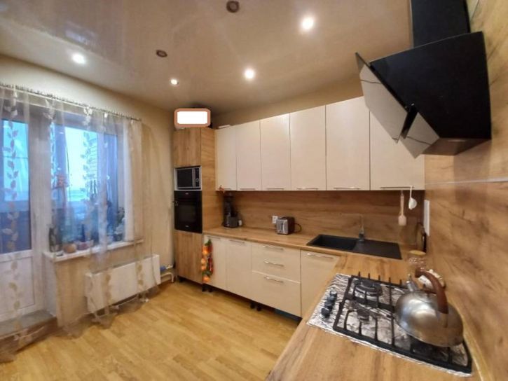 2-комн квартира Окольная улица, 1