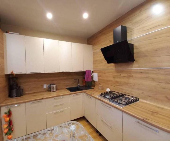 2-комн квартира Окольная улица, 1