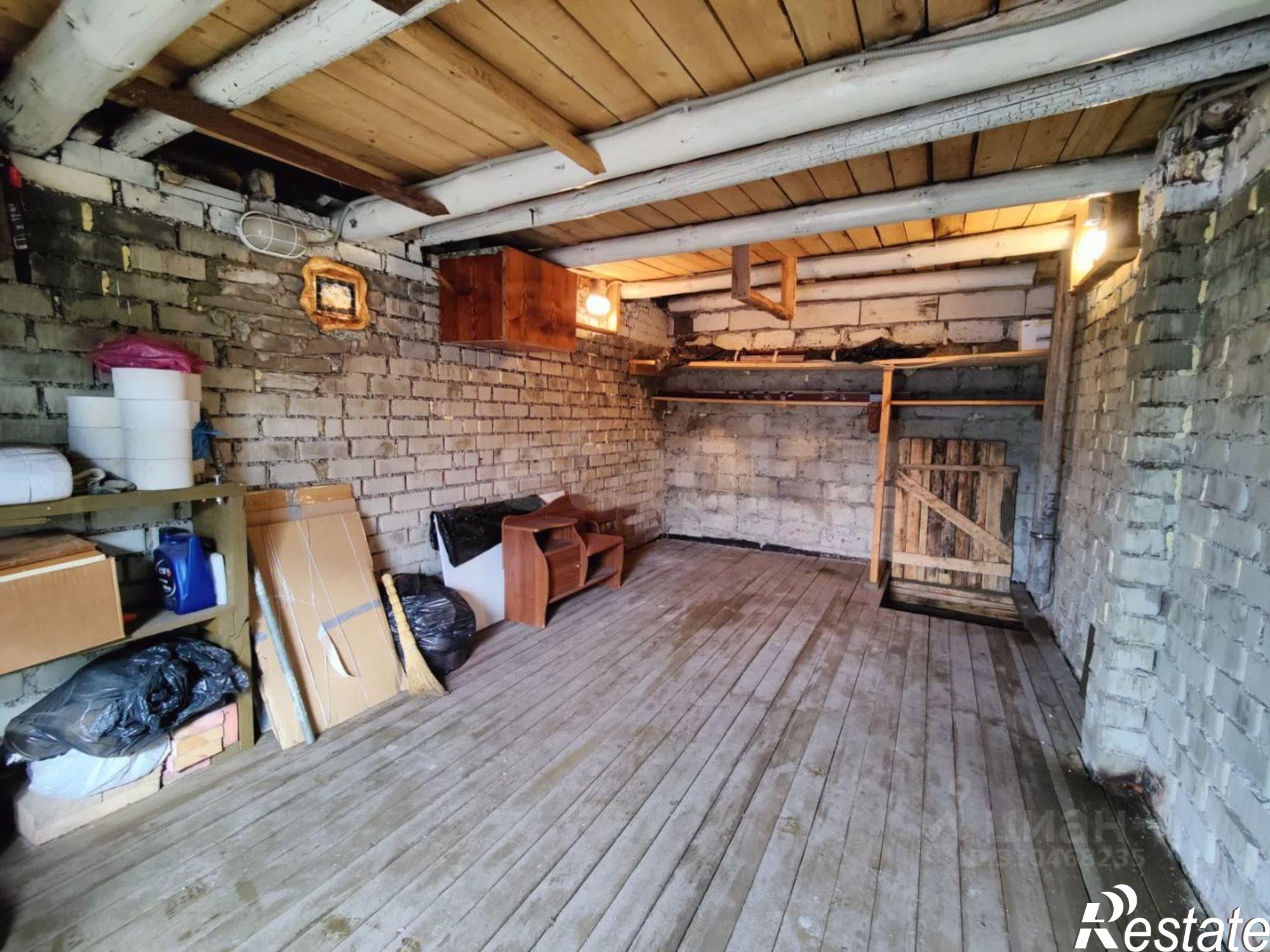 Купить гараж, место в паркинге за 380 000 рублей на городской округ Псков