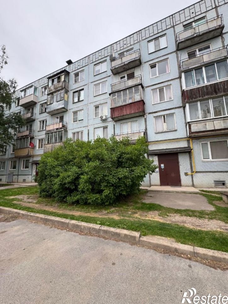 2-комн квартира ул Космическая, 1,  д. 1