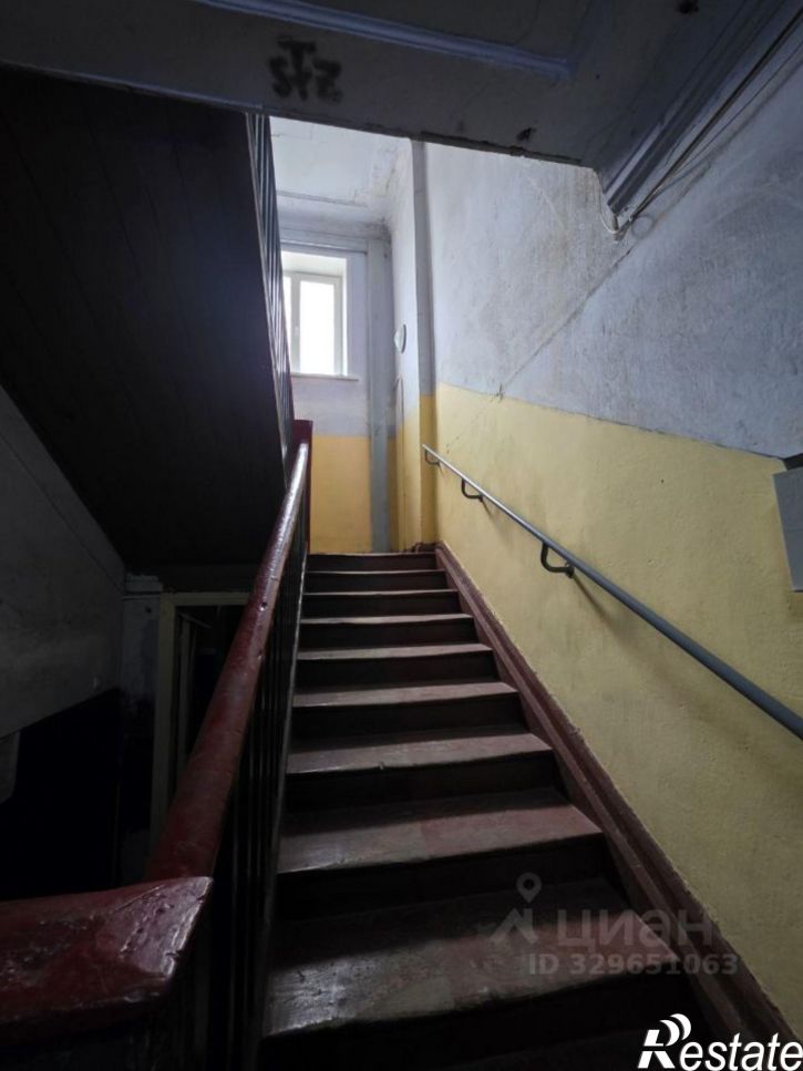 2-комн квартира улица Леона Поземского, 11,  д. 11