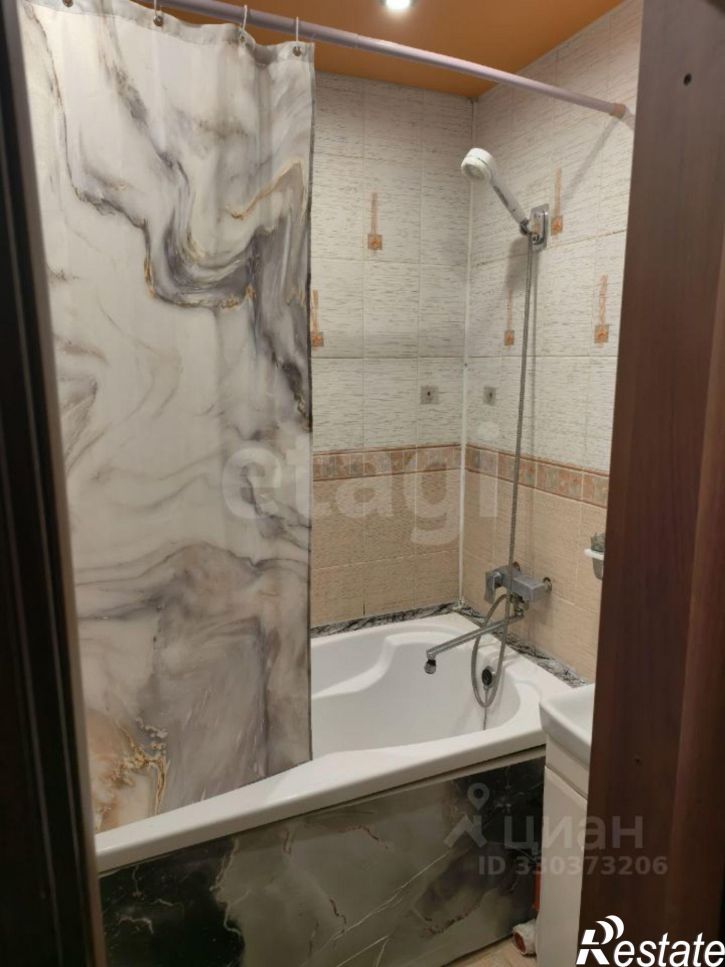 2-комн квартира ул Карбышева, 1,  д. 1