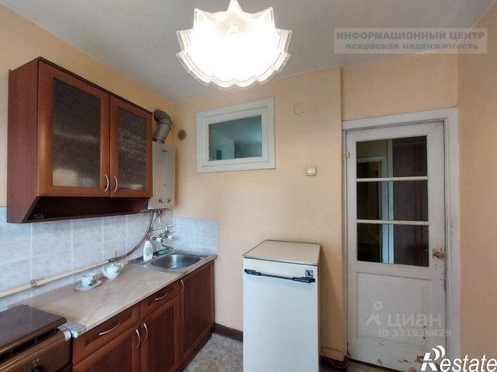 3-комн квартира ул Красных Просвещенцев, 4,  д. 4