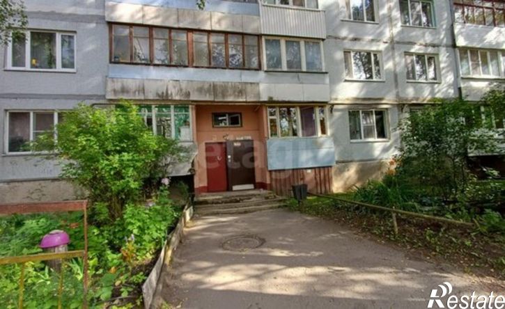 3-комн квартира ул Ижорского Батальона, 8А,  д. 8А