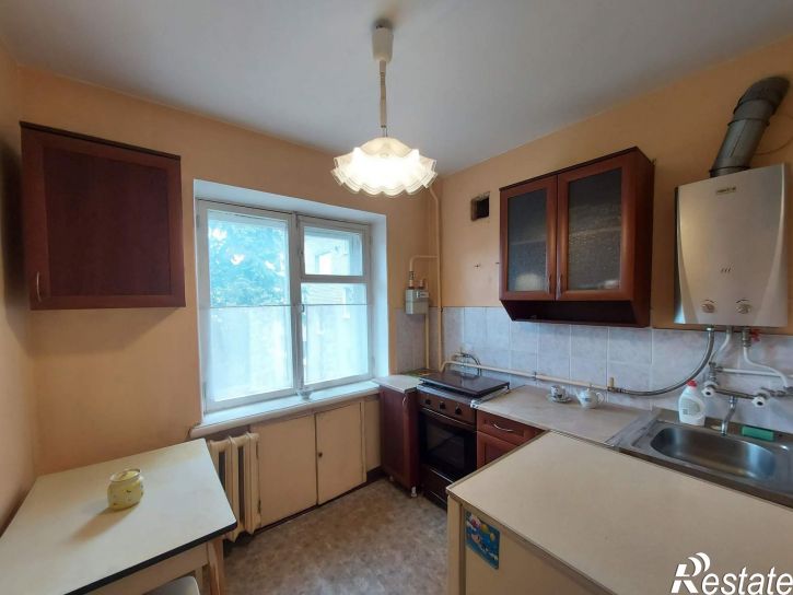3-комн квартира Красных Просвещенцев ул., д.4