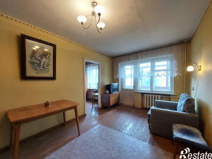 3-комн квартира Красных Просвещенцев ул., д.4