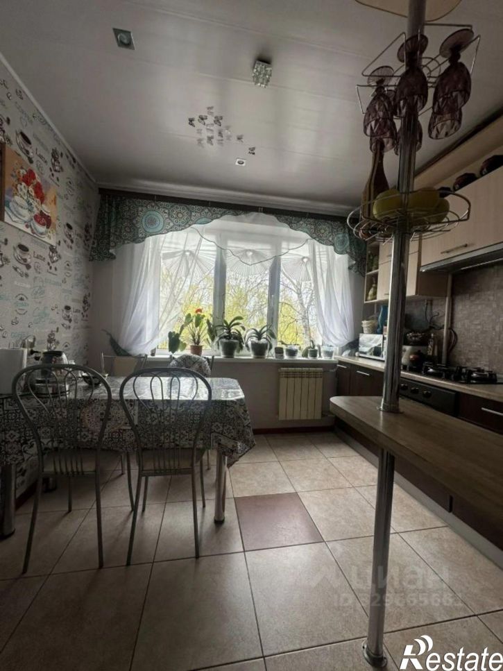 4-комн квартира ул Ижорского Батальона, 6,  д. 6