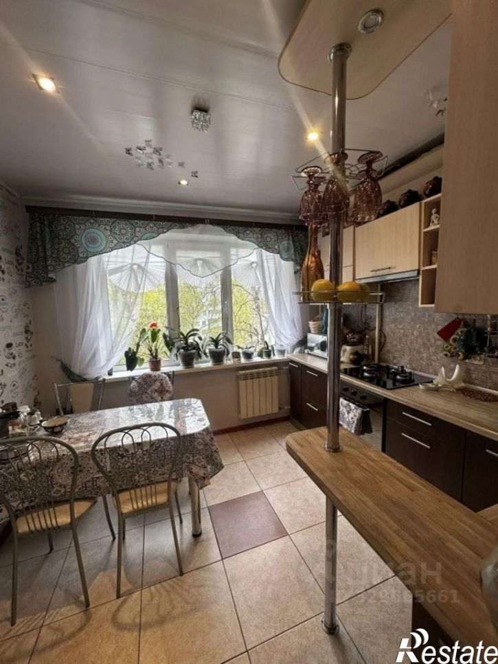 4-комн квартира ул Ижорского Батальона, 6,  д. 6