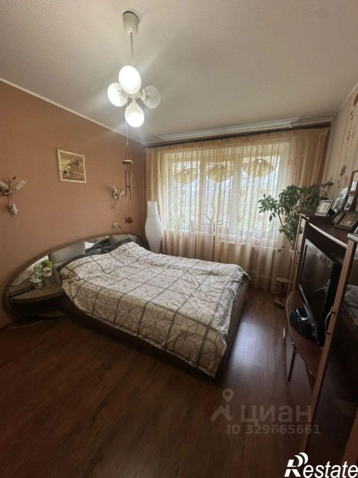 4-комн квартира ул Ижорского Батальона, 6,  д. 6