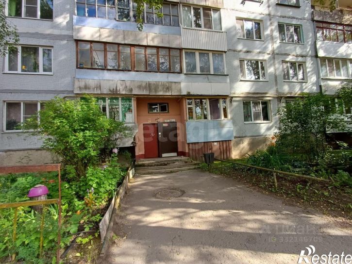 3-комн квартира ул Ижорского Батальона, 8А,  д. 8А