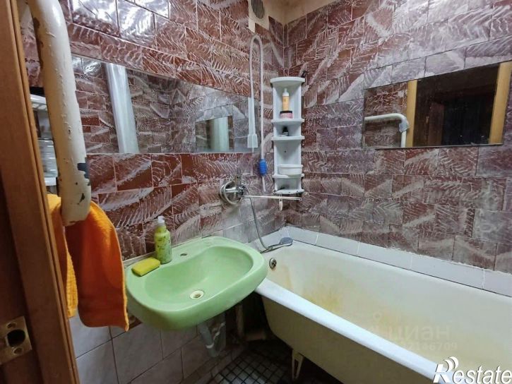 3-комн квартира ул Ижорского Батальона, 8А,  д. 8А