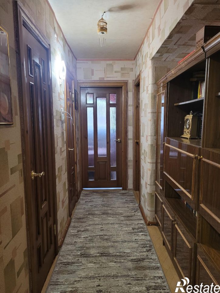 3-комн квартира улица Байкова, 11