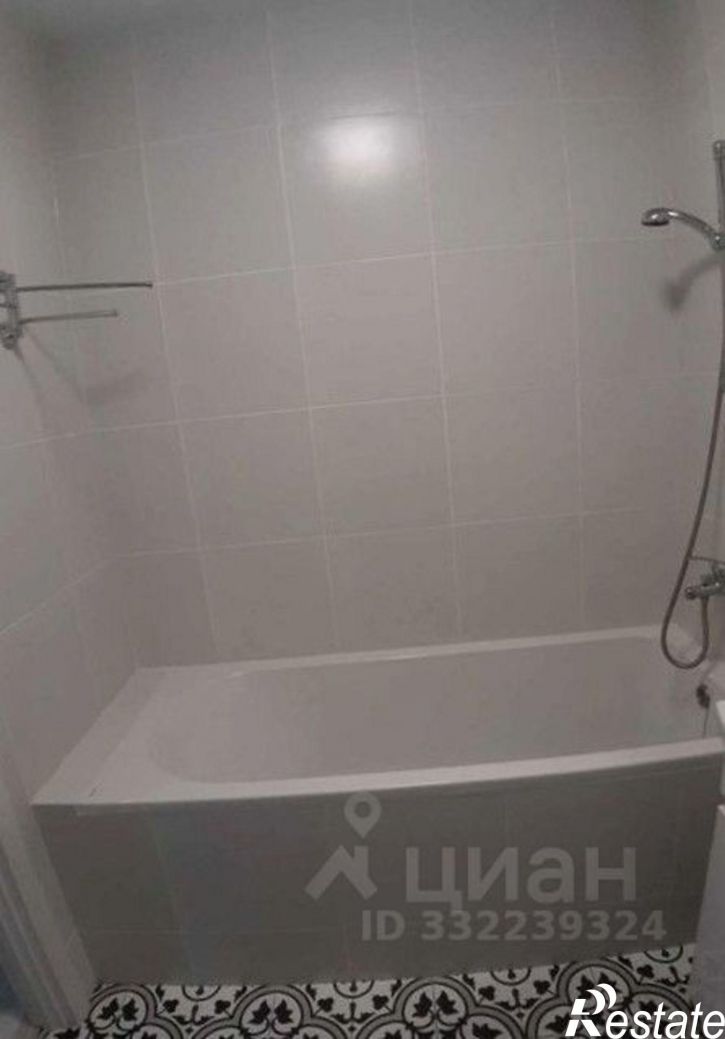 1-комн квартира Псков, набережная реки Великой, 4