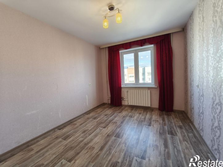 3-комн квартира улица Крупской, 24