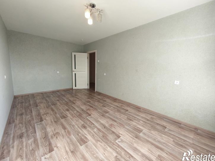 3-комн квартира улица Крупской, 24