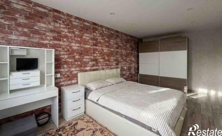 3-комн квартира улица Крупской, 24,  д. 24