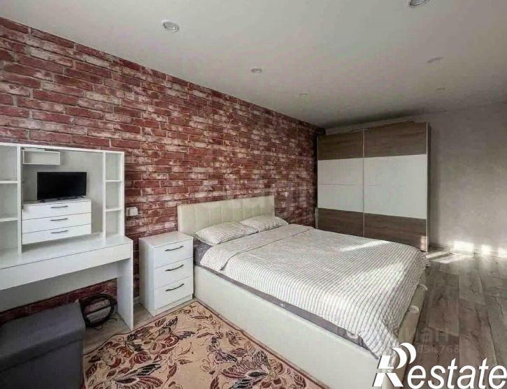 3-комн квартира улица Крупской, 24,  д. 24